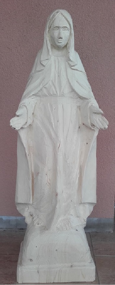 Dřevěná socha Panny Marie